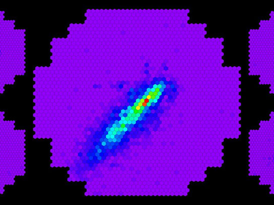Image of particle cascades viewed simultaneously by the HESS II telescope and by the HESS I Telescopes