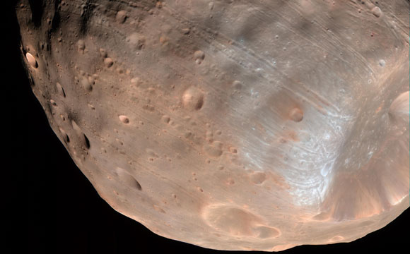 Mars’ Moon Phobos Shows Signs of Structural Failure