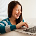 happy-teen-blogging