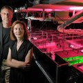 physicists use ultrafast lasers to create first tabletop X-ray device