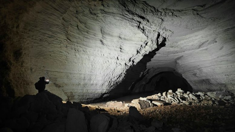 Abrakurrie Cave Beneath the Nullarbor Plain