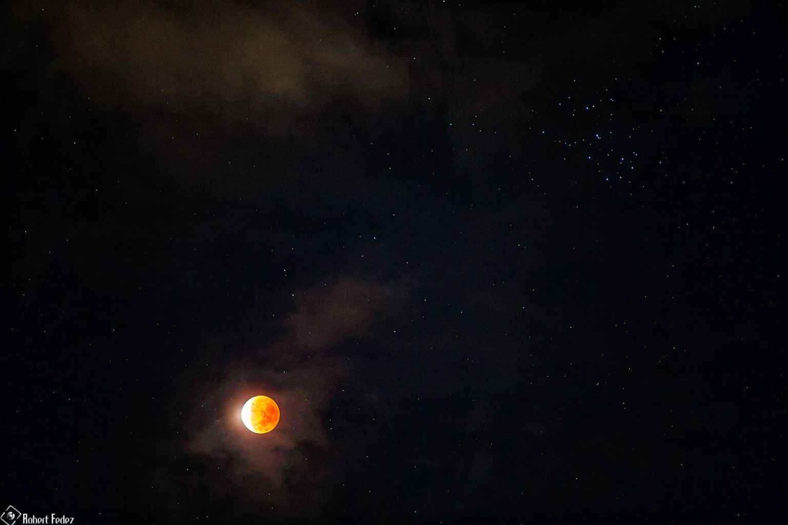 Stunning Telephoto Snapshot of an Almost Total Lunar Eclipse