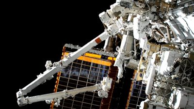 This Week @NASA: Another Power Generating Spacewalk Outside the Space ...