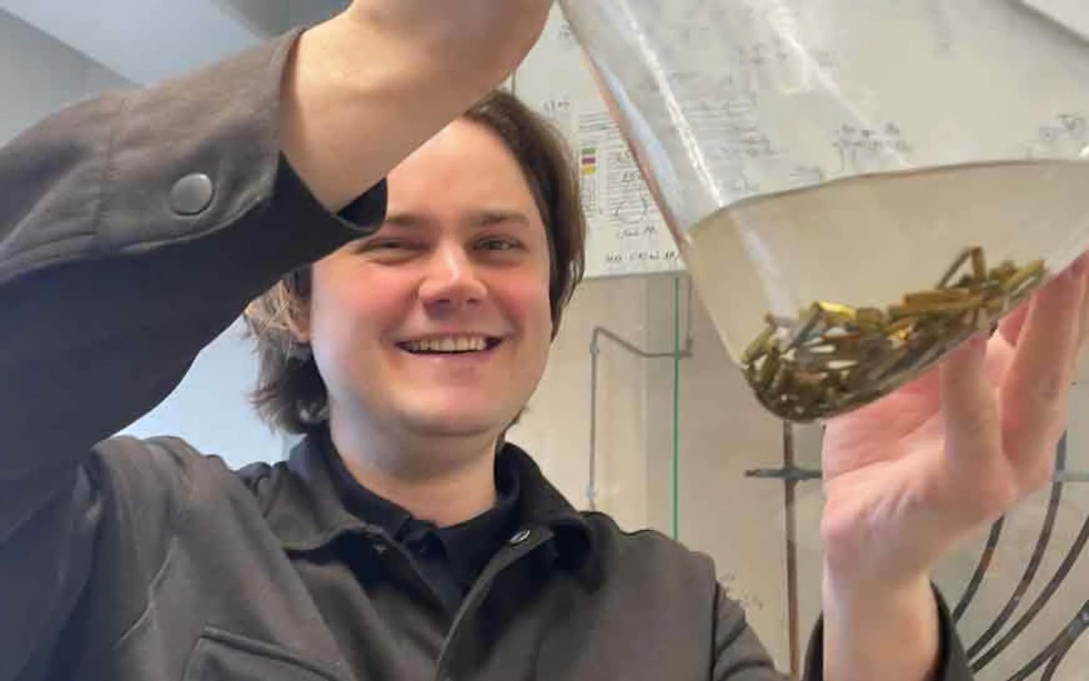 Eco-Friendly Alchemy: Turning Waste Into Silver Using Everyday Oils