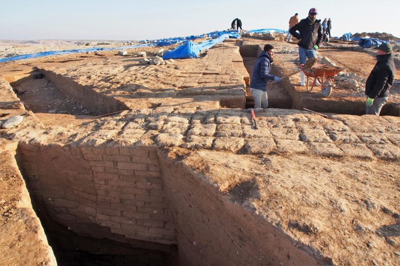 Archaeologists Excavate Walls Storage Building Mittani Empire