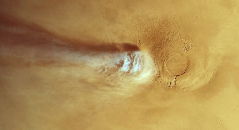 Arsia Mons Elongated Cloud on Mars