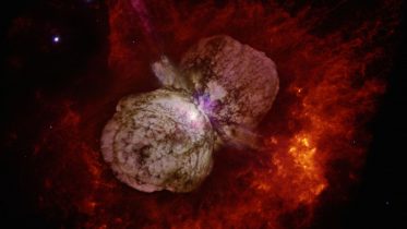 Astronomers Observe Light Echoes from Eta Carinae