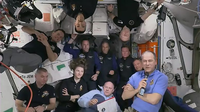 Gli astronauti dell'Ax-1 entrano nella stazione