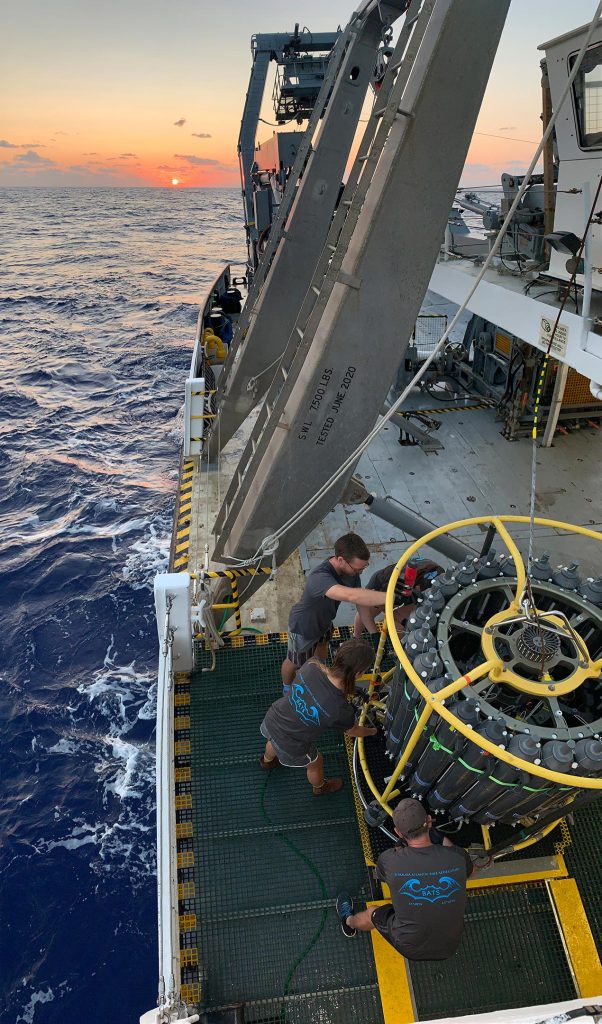 Equipe BATS no navio de pesquisa BIOS Atlantic Explorer