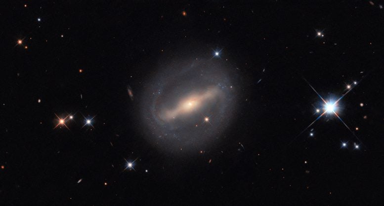 Barred Spiral Galaxy MCG+07-07-072