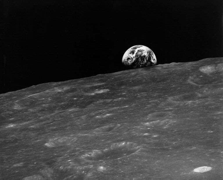 Earthrise Revealed: Unearthing the True Story Behind the “Image of the ...