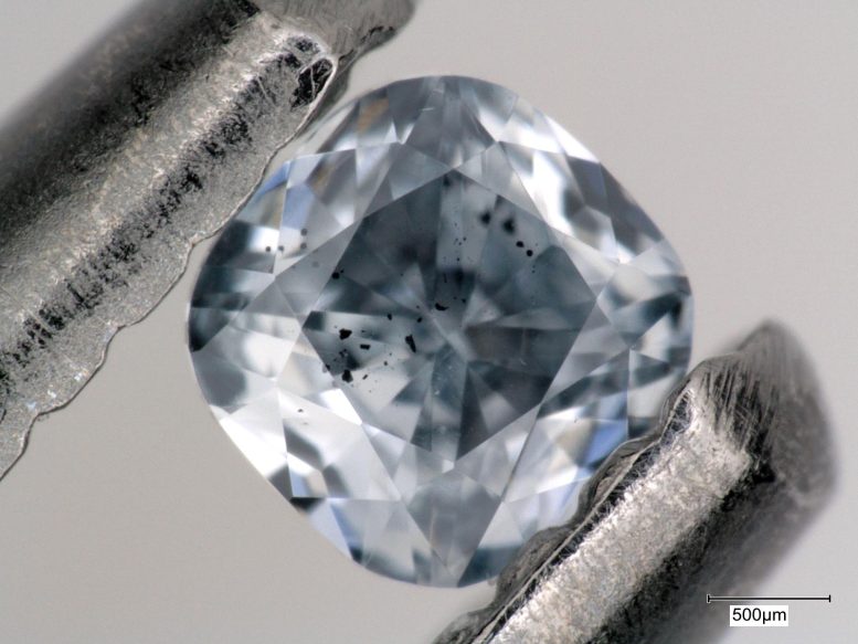Blue Boron-Bearing Diamond