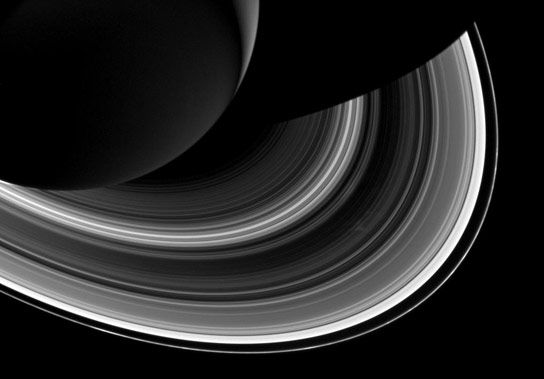 Bright Clumps in Saturn Ring Now Scarce 