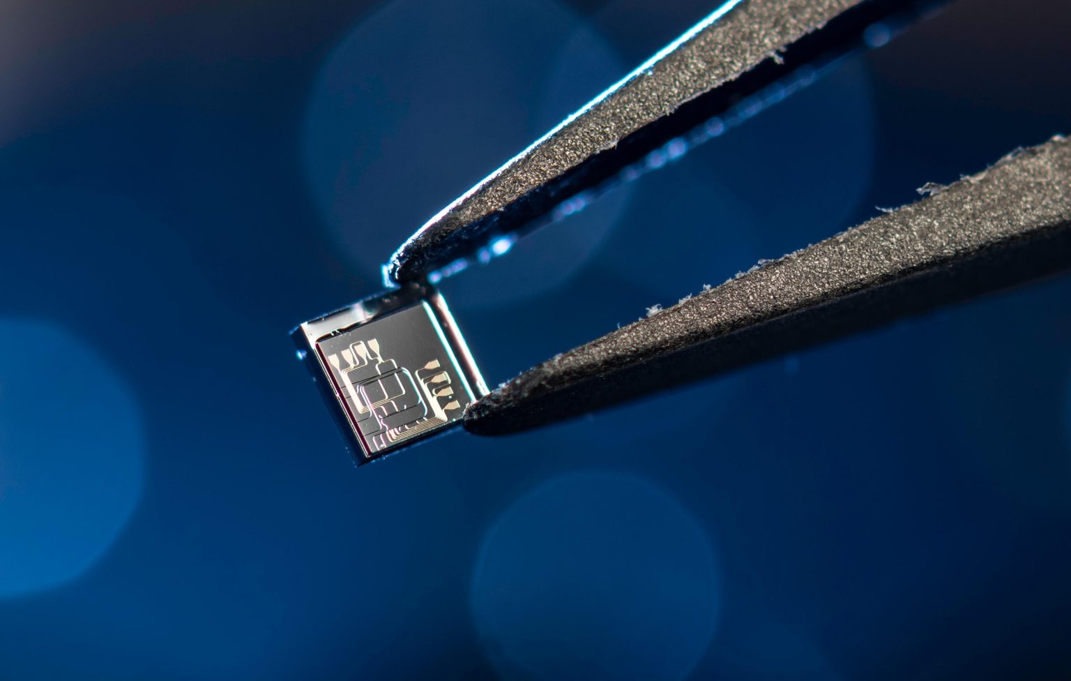 Tiny Photonic Chip Provides a Big Boost in Precision Optics