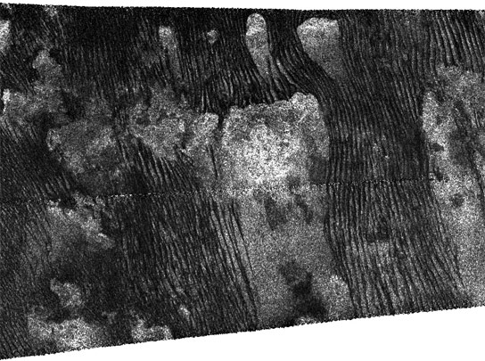 Cassini Shows Familiar Forms on Titans Dunes