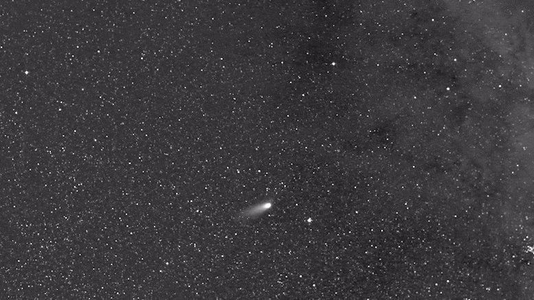 A Christmas Comet for Solar Orbiter: Heliospheric Imager Captures Comet Leonard thumbnail