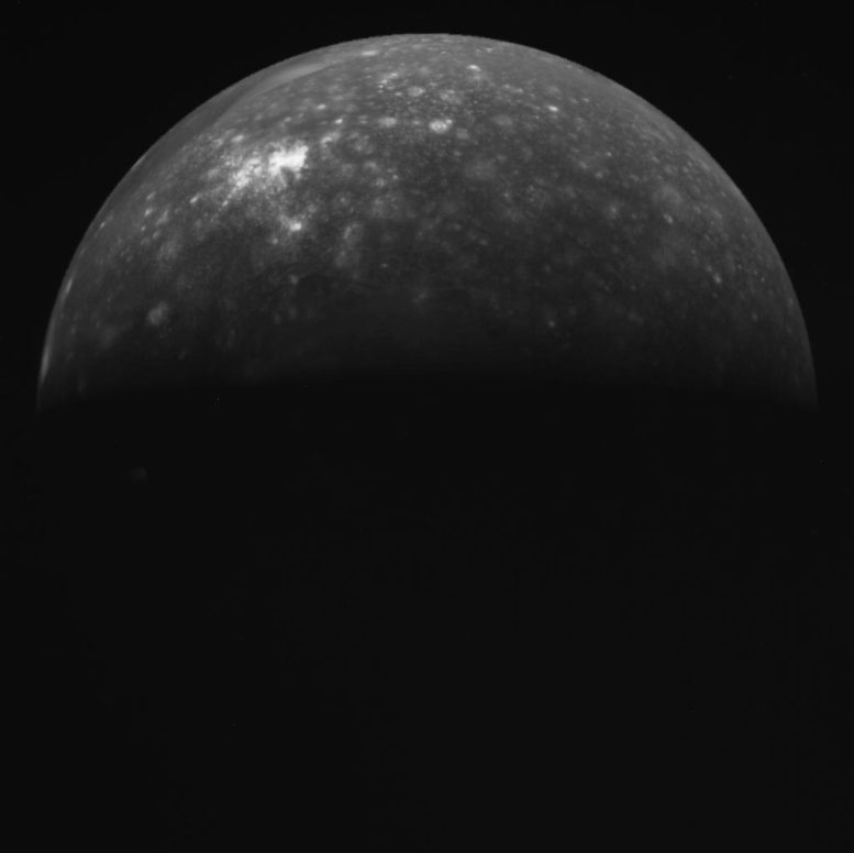 תמונה ממוחשבת של ירח צדק קליסטו