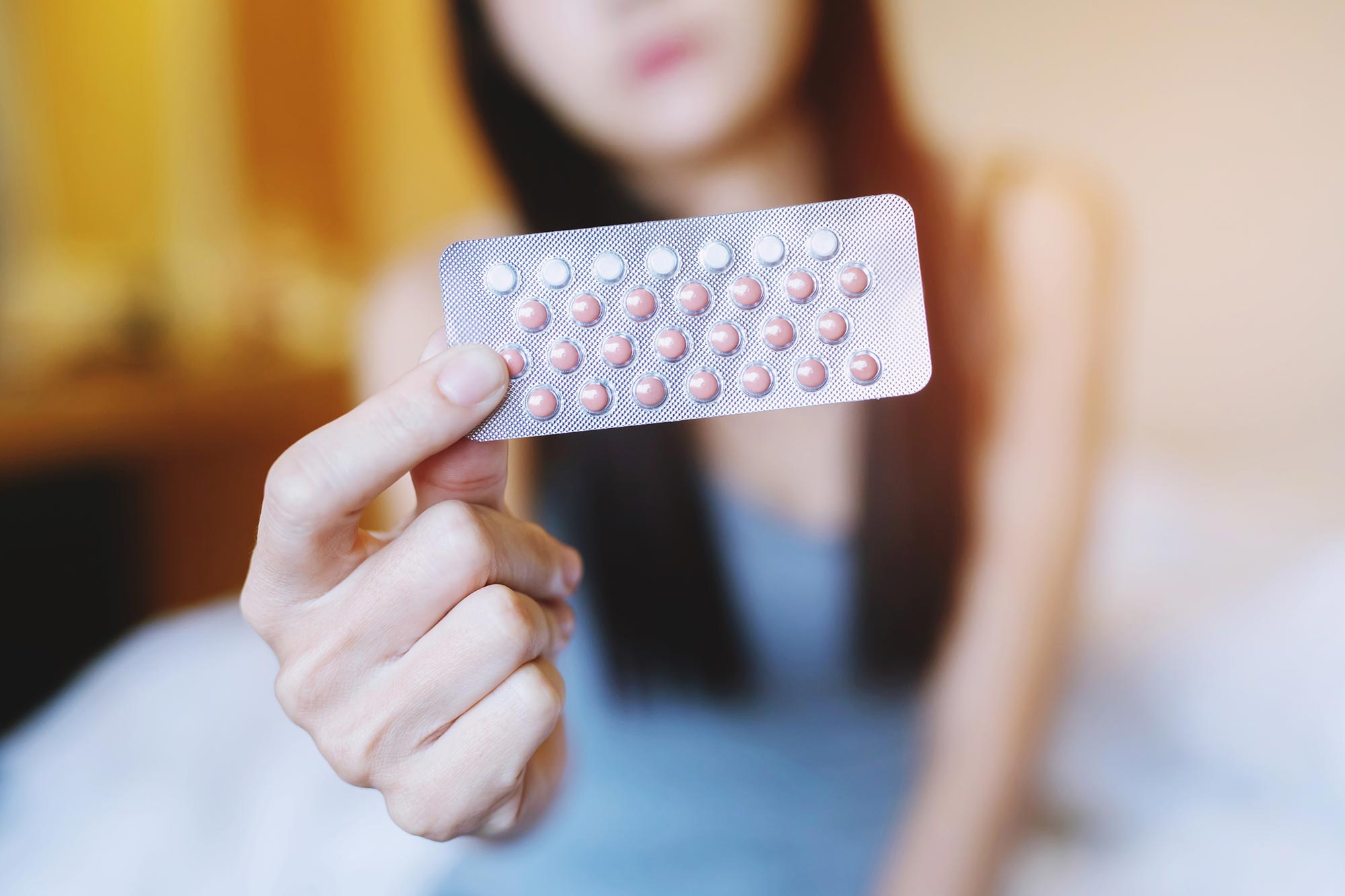 Las píldoras anticonceptivas orales están relacionadas con tasas más bajas de depresión