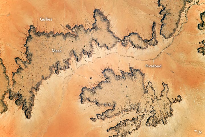 Dark Surfaces Sahara Desert in Sudan Annotated
