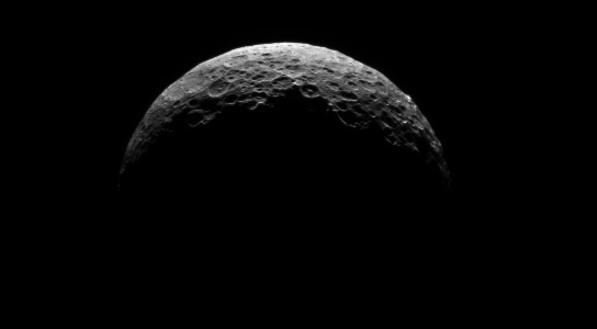 Dawn Glimpses Ceres