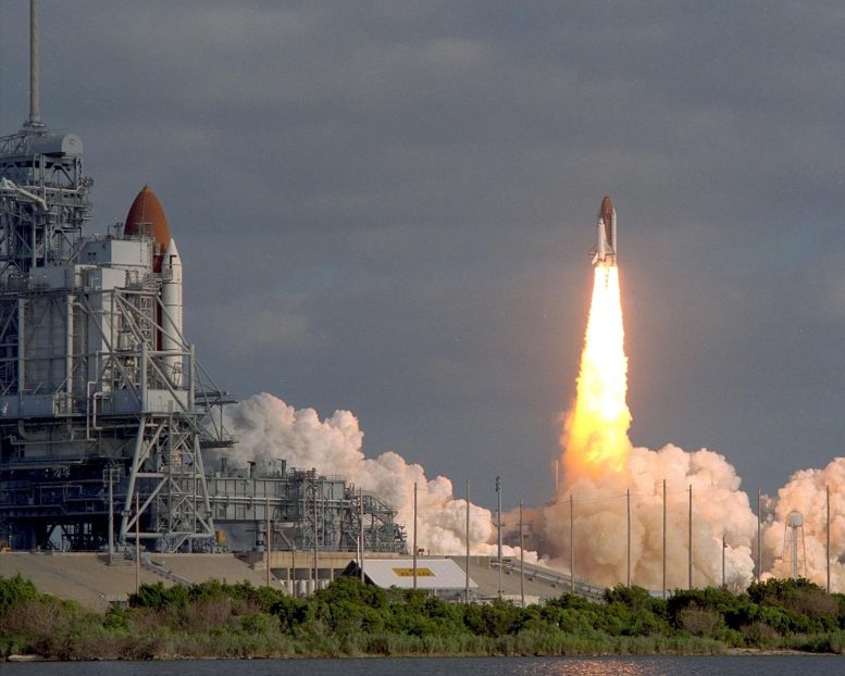 Discovery Launches with Hubble Space Telescope