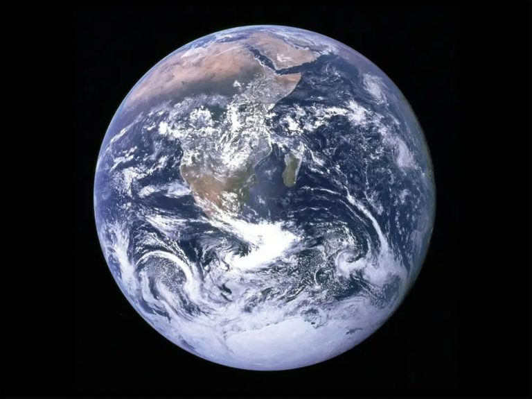 Uniform Randon Distribution Earth May Not Be a Cosmic Fluke, New Simulations Suggest