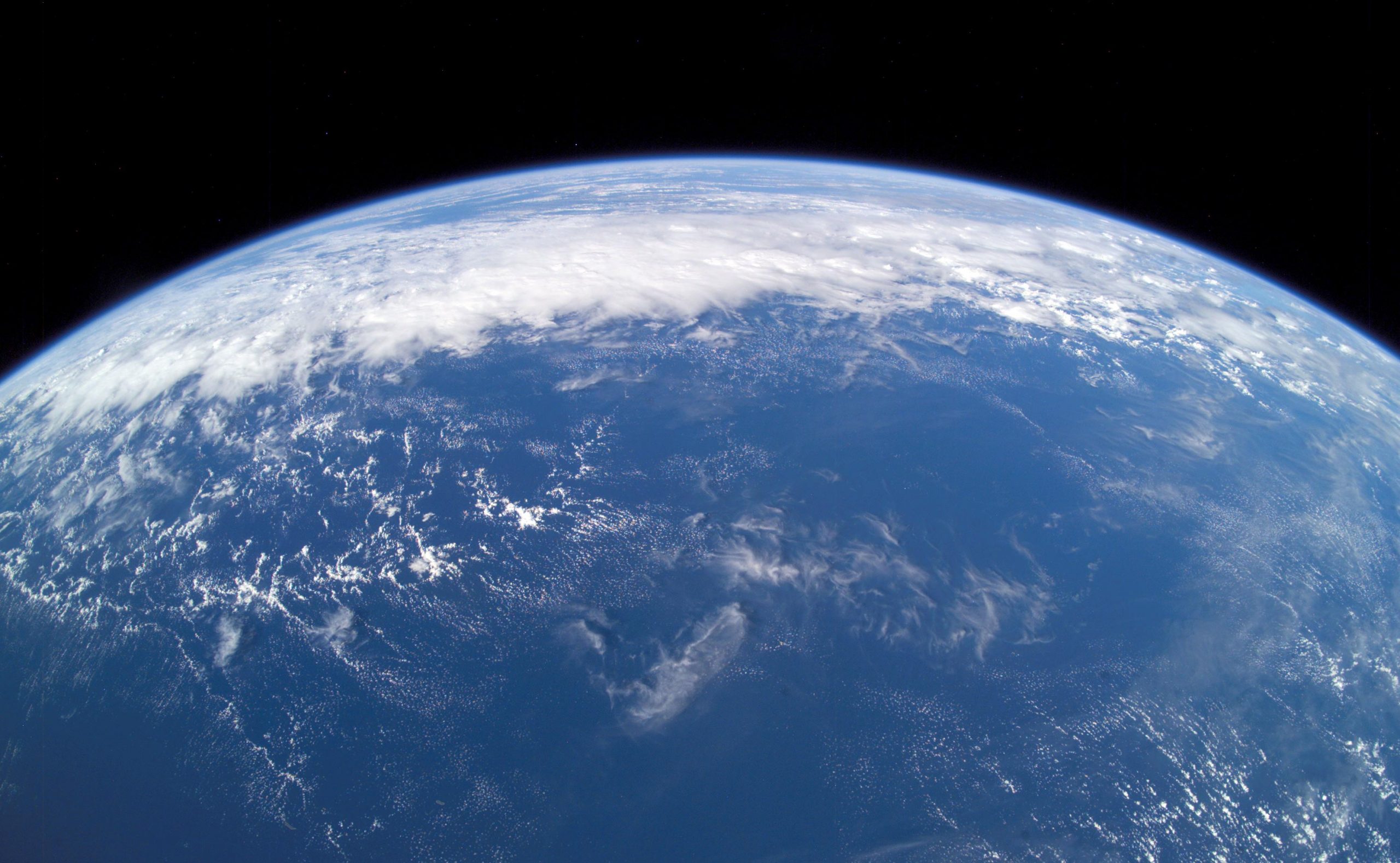 Самая голубая планета. О земле и космосе. Земля из космоса. Вид земли из космоса. Снимки планеты земля из космоса.