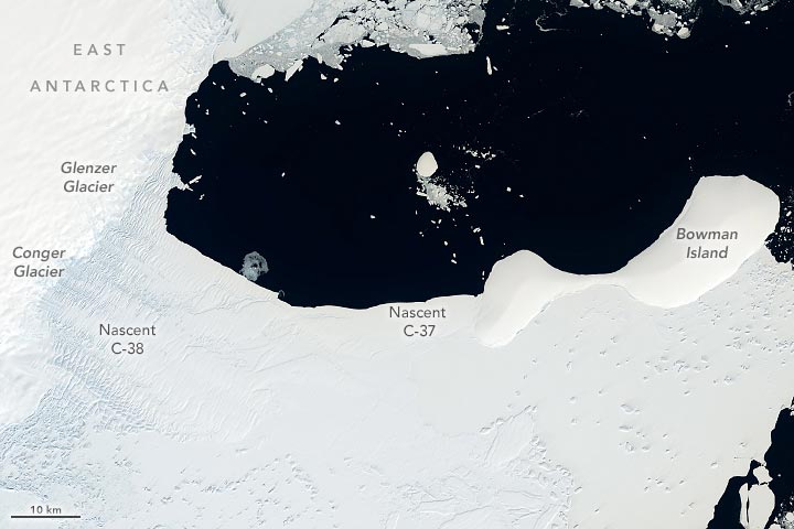 East Antarctica Ice Shelf January 2022 Annotated