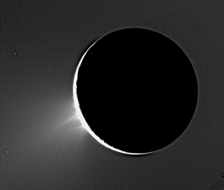 Jatos de água Enceladus