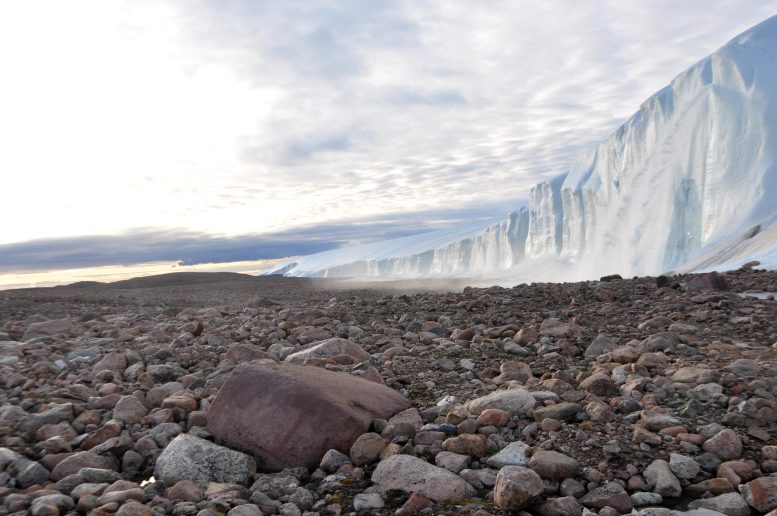 Fieldwork Edge of Greenland Ice Sheet in 2019