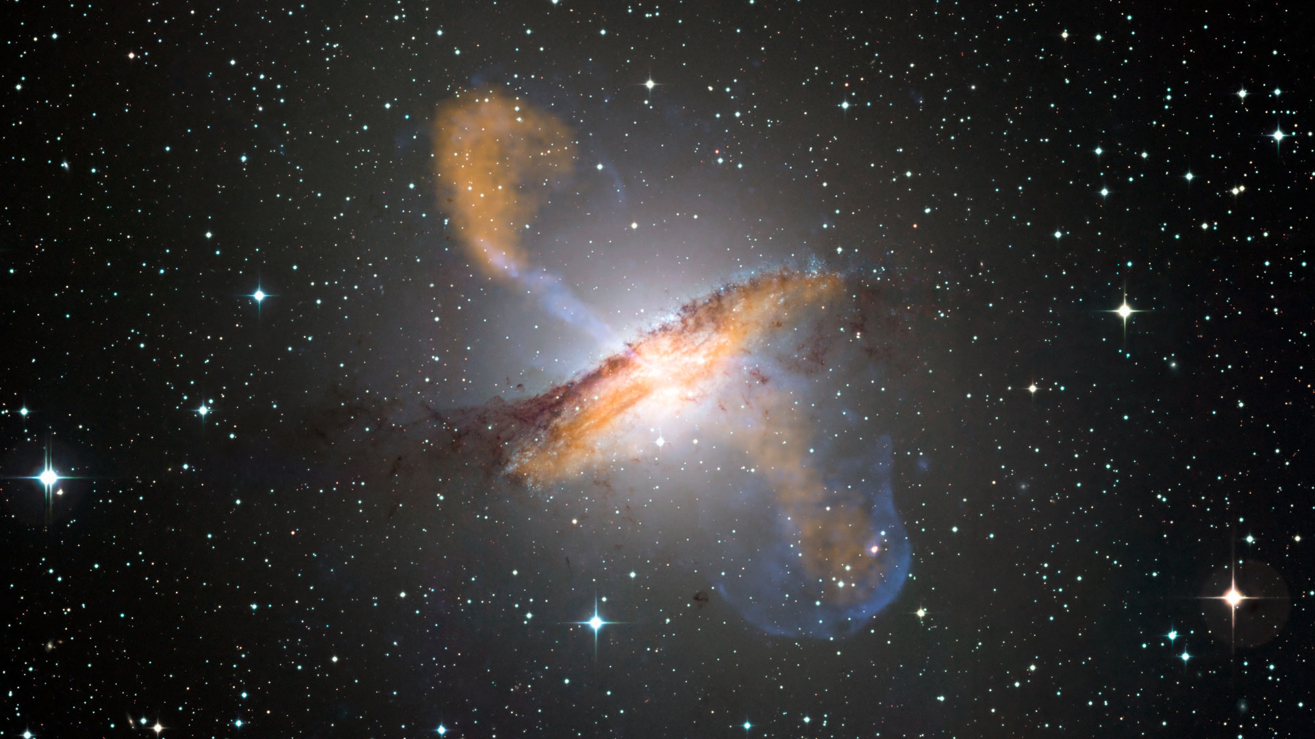 Lõi tối của thiên hà vô tuyến gần nhất được xác định bởi Kính viễn vọng Chân trời Sự kiện