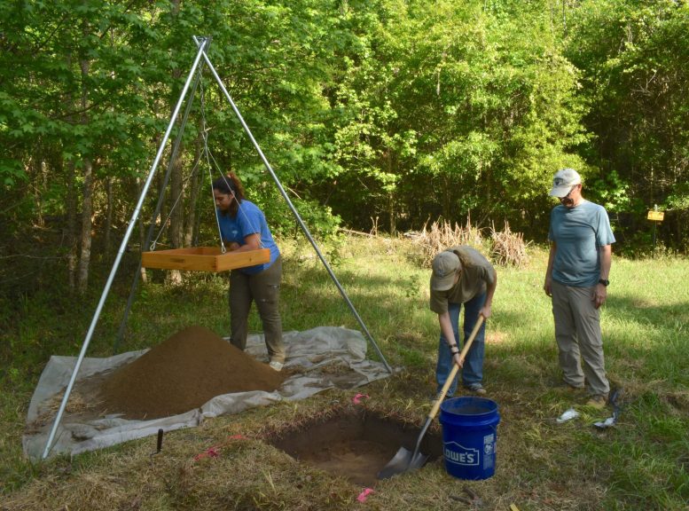 Florida Museum Archaeology Fieldwork Class