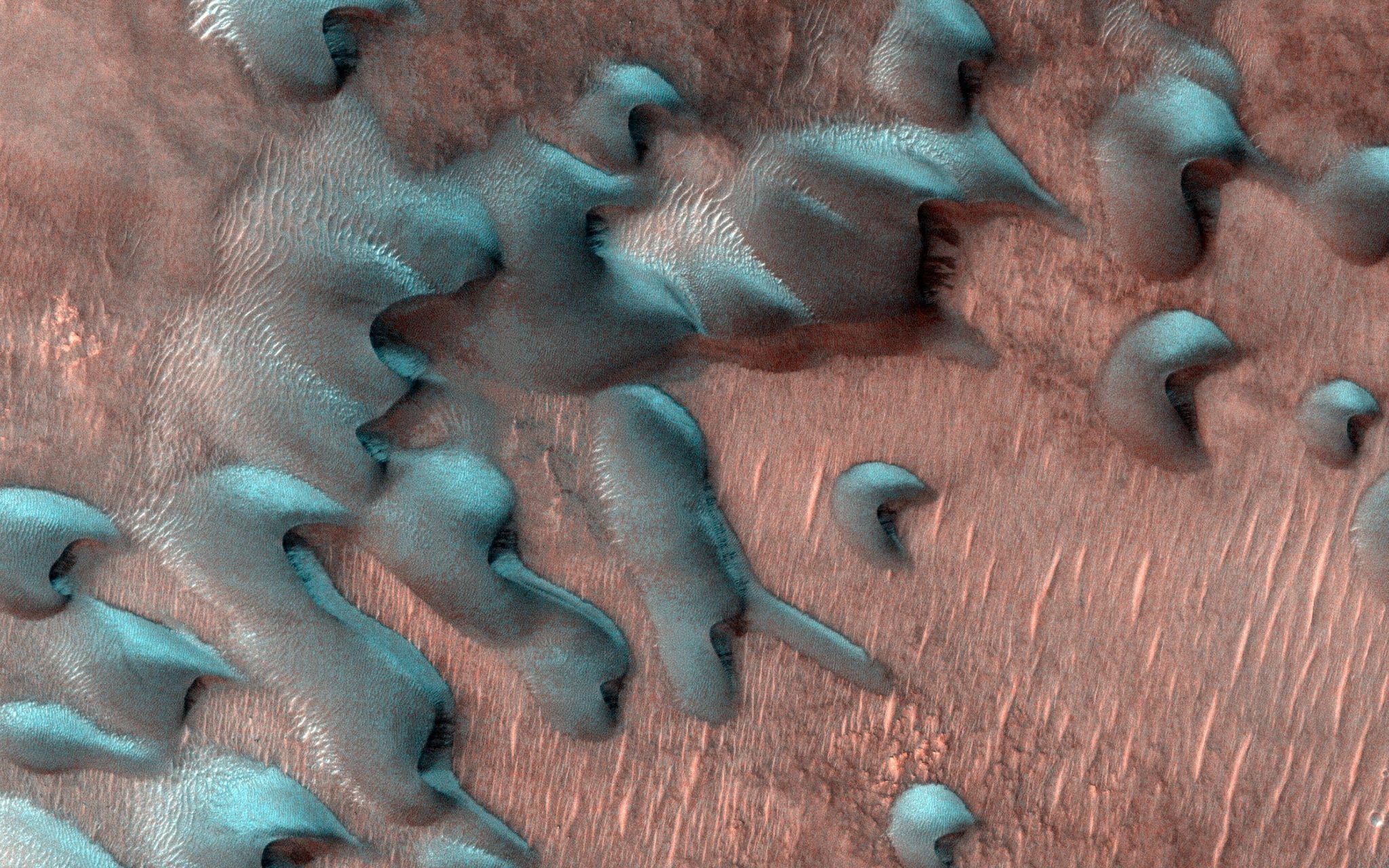 NASA explores a winter wonderland on Mars – alien holiday scene with cube-shaped snow