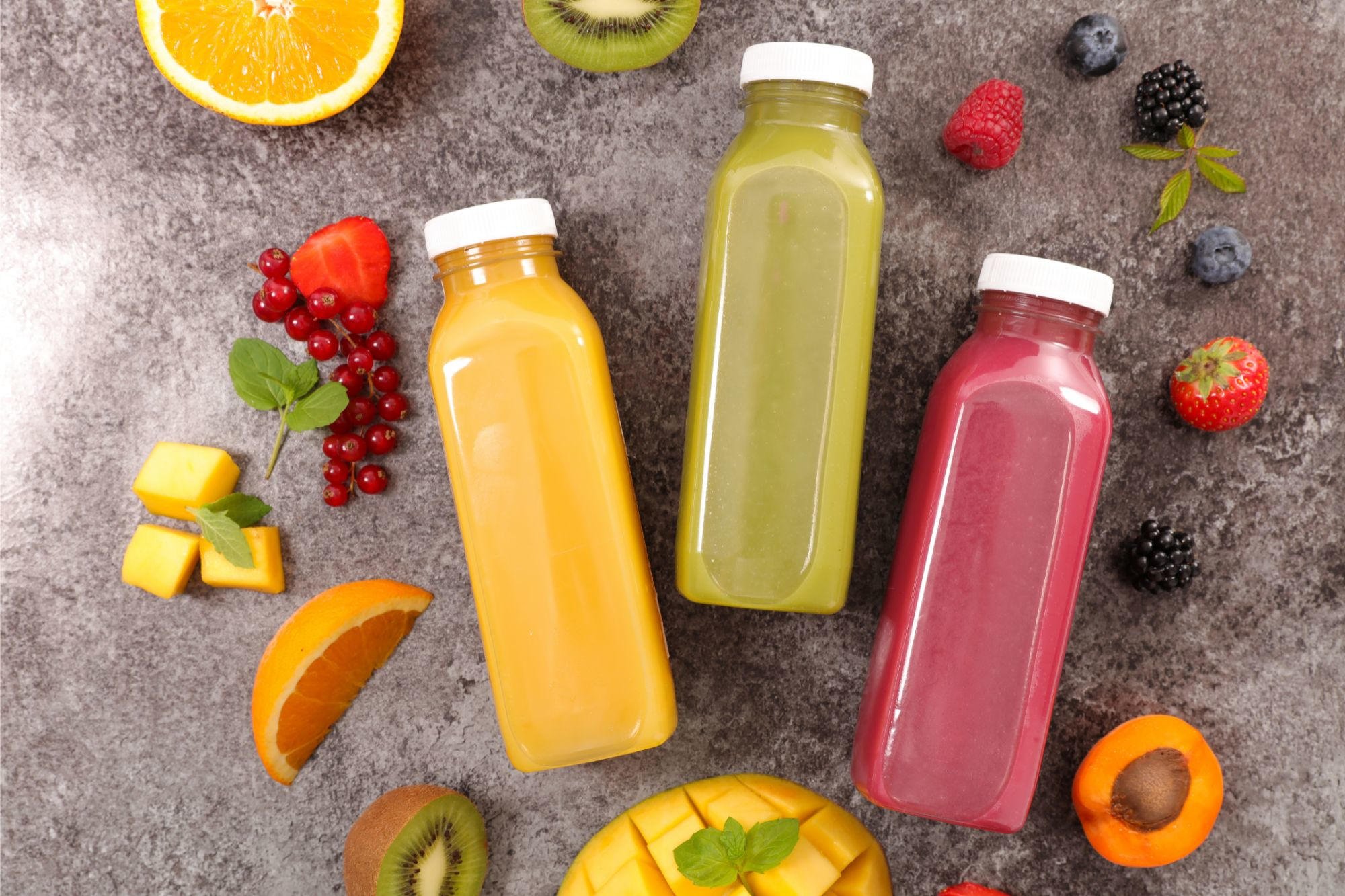 Gli scienziati hanno scoperto livelli elevati di metalli tossici nei succhi di frutta e nelle bevande analcoliche