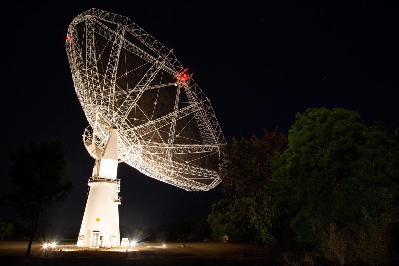 GMRT Antenna at Night