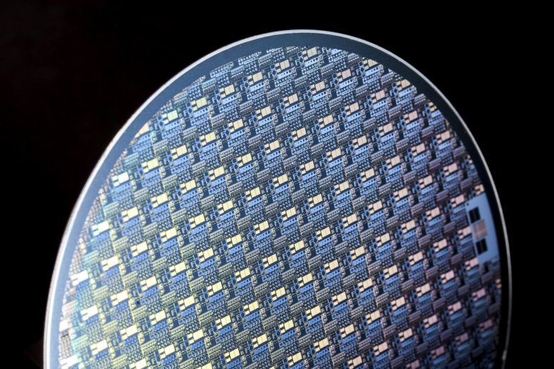 GaN on Si Wafer Comprising Vertical Components