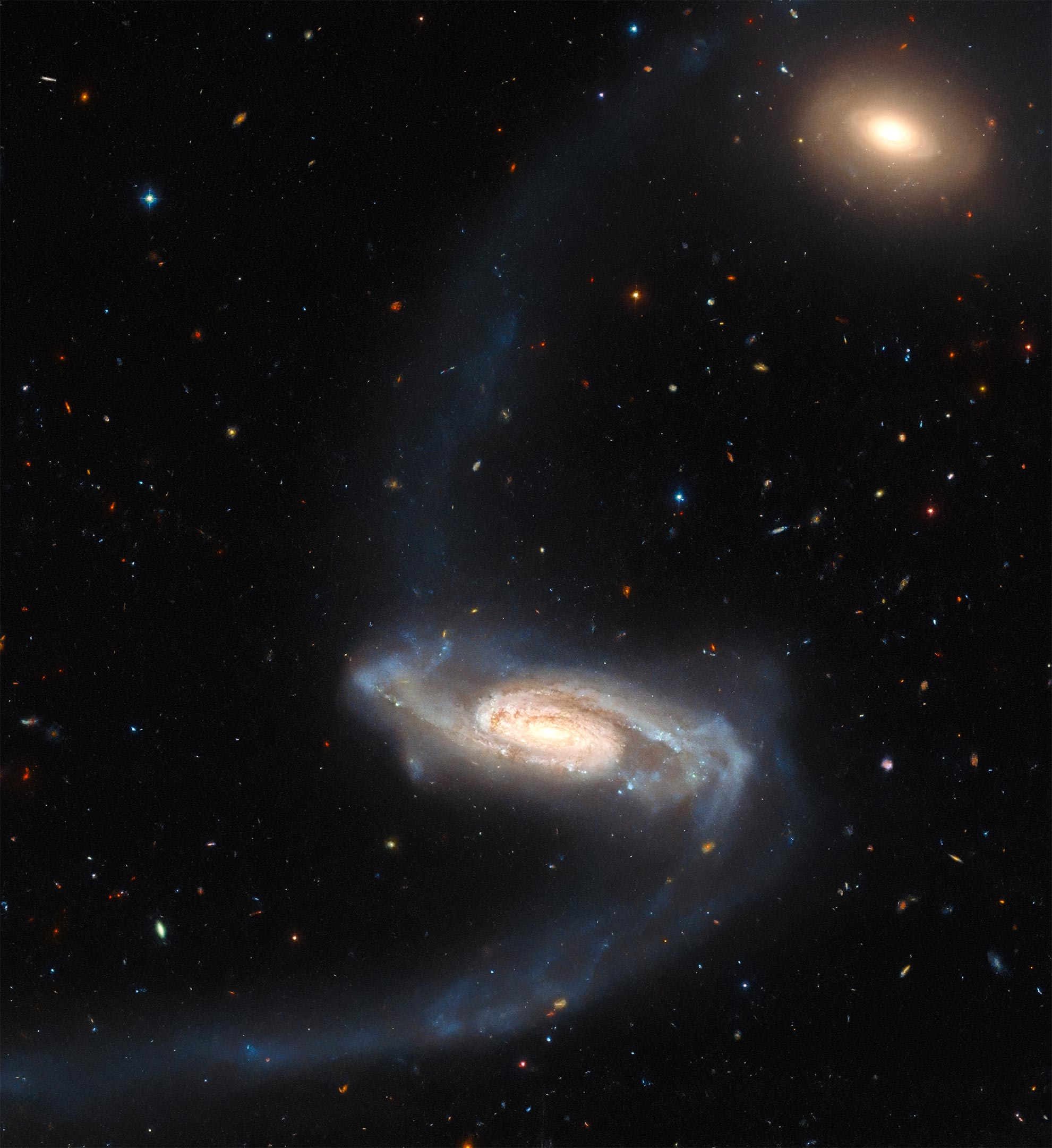 Strange galaxy captured in stunning detail