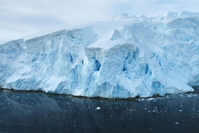 The Safety Net Is Snapping: Satellites Reveal Accelerating Decay of “Doomsday Glacier”