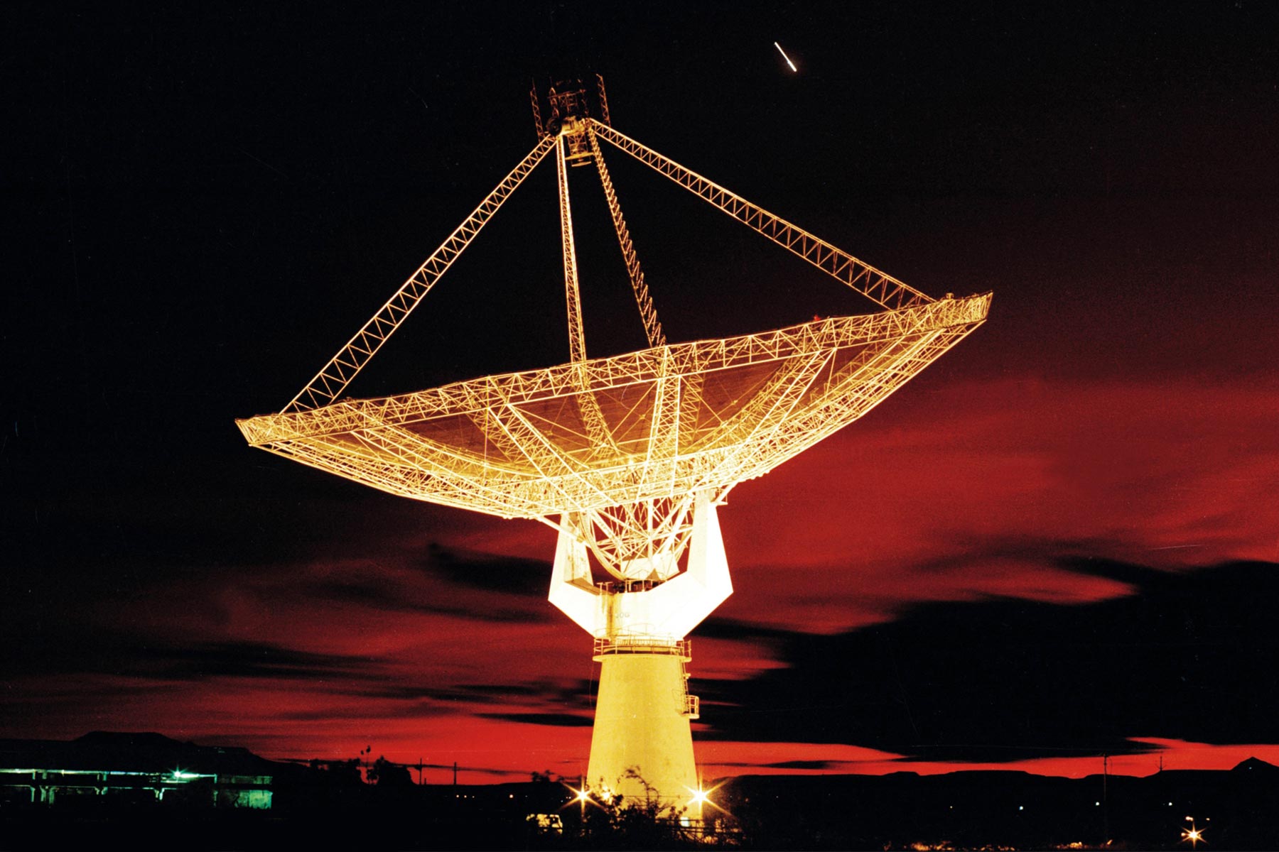 Astronomers pick up radio signals from a distant galaxy