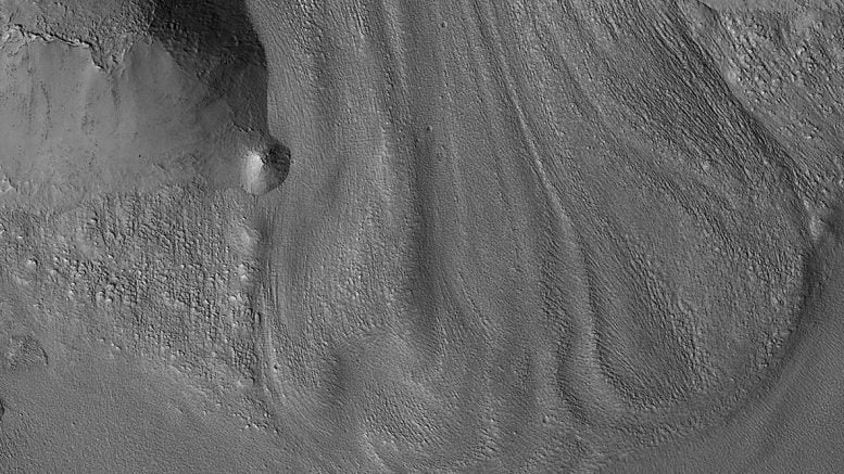 Penelitian baru menunjukkan bahwa Mars jauh dari apa yang kita pikirkan 1 Gletser di Mars