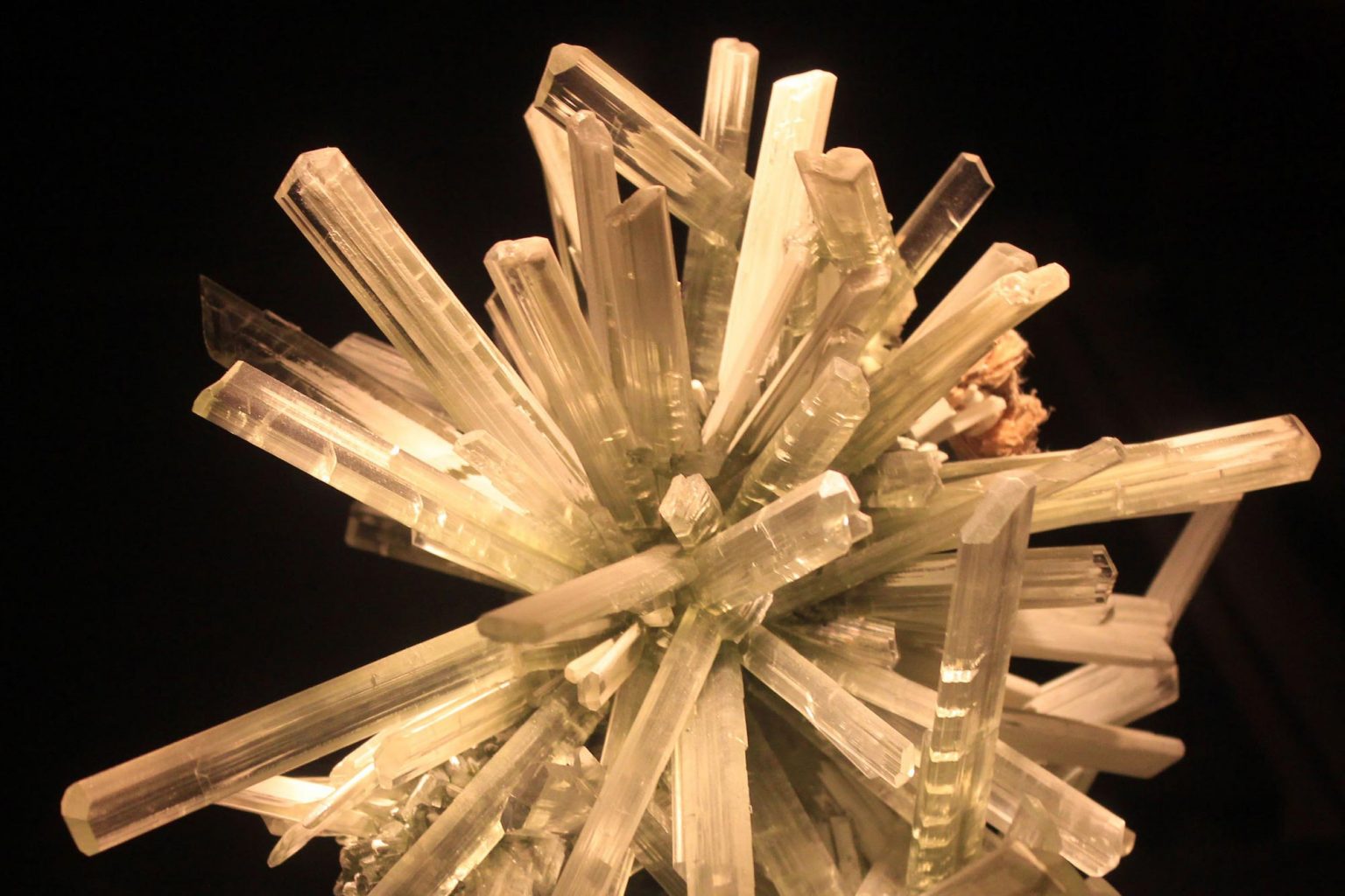 New Liquid Crystals Created That Resemble Solid Crystals Could