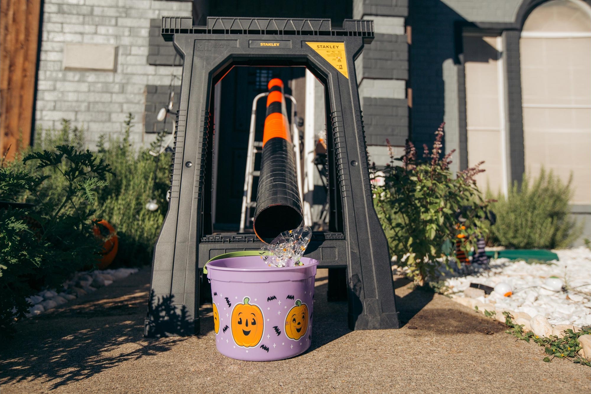 Simple COVID19 Safety Tips for TrickorTreating on Halloween 2021