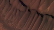 HiRISE Views Martian Dunes in Northern Summer