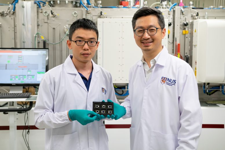 Hou Yi and Liu Shunchang With Triple Junction Solar Cell