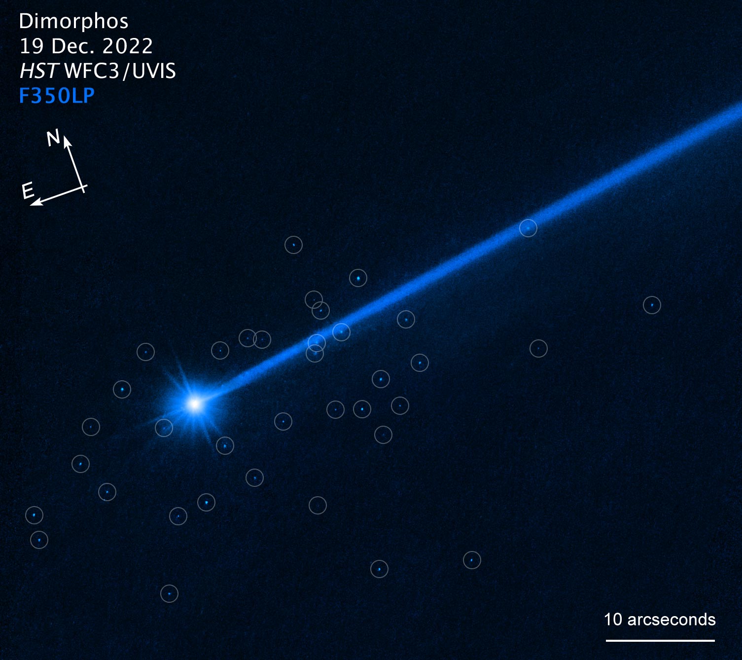 Хабл види стене које беже са астероида Диморфос