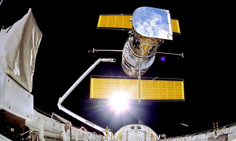 Hubble Uzay Teleskobu Konuşlandırıldı