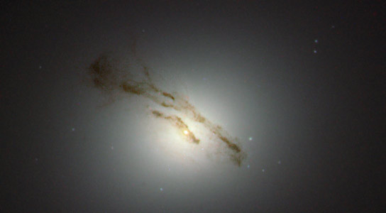 Hubble Space Telescope Views Messier 84