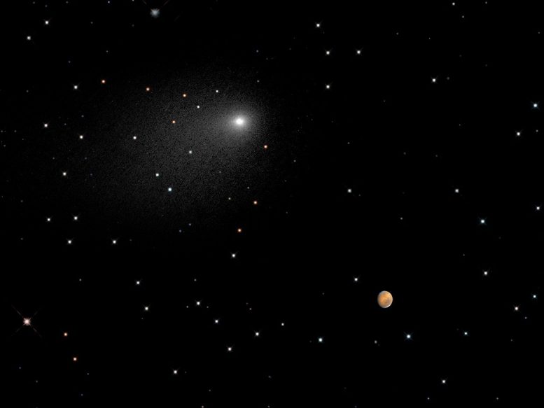 Hubble Views Comet Siding Spring Next to Mars