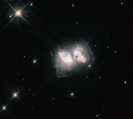 Hubble Views Nebula AFGL 4104