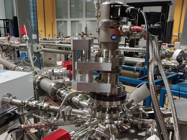 Ice Chamber for Astrophysics–Astrochemistry (ICA)